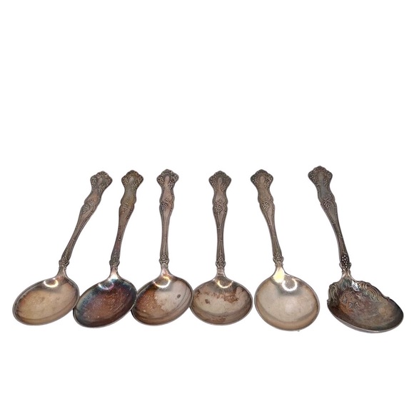 Antique 1847 Rogers Bros Grape Vine Triple Silverplate Serving Spoon set - Picture 1 of 6